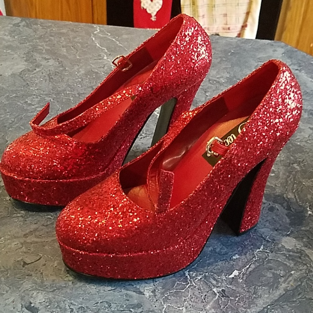 Glitter red platforms
